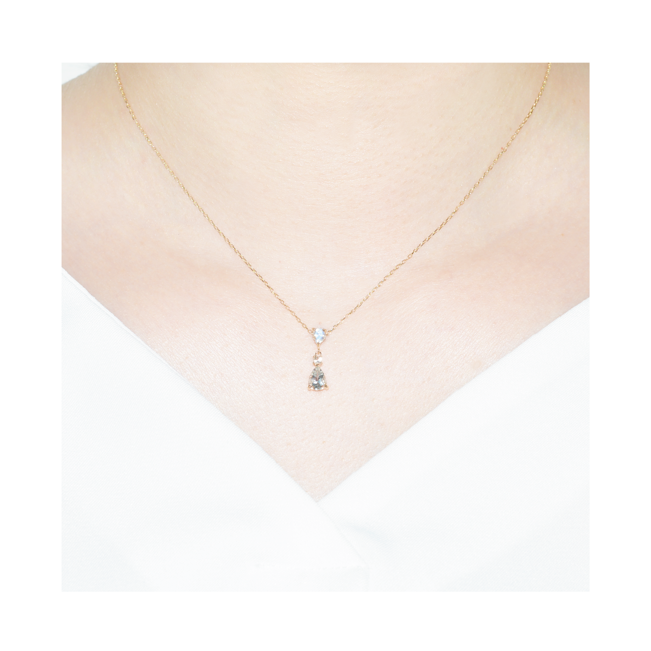 K10YGトパーズネックレス 装着画像