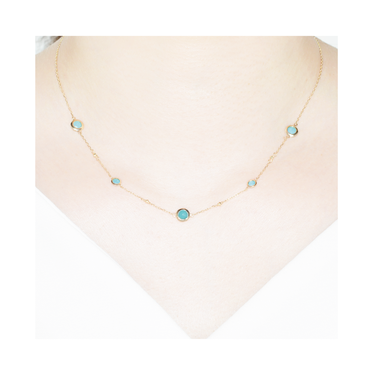 K10YGターコイズネックレス 装着画像