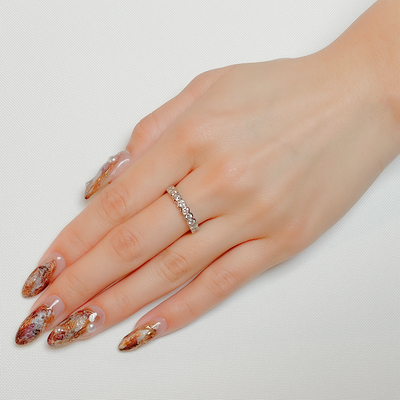 Ptリムド0.70ct 装着画像