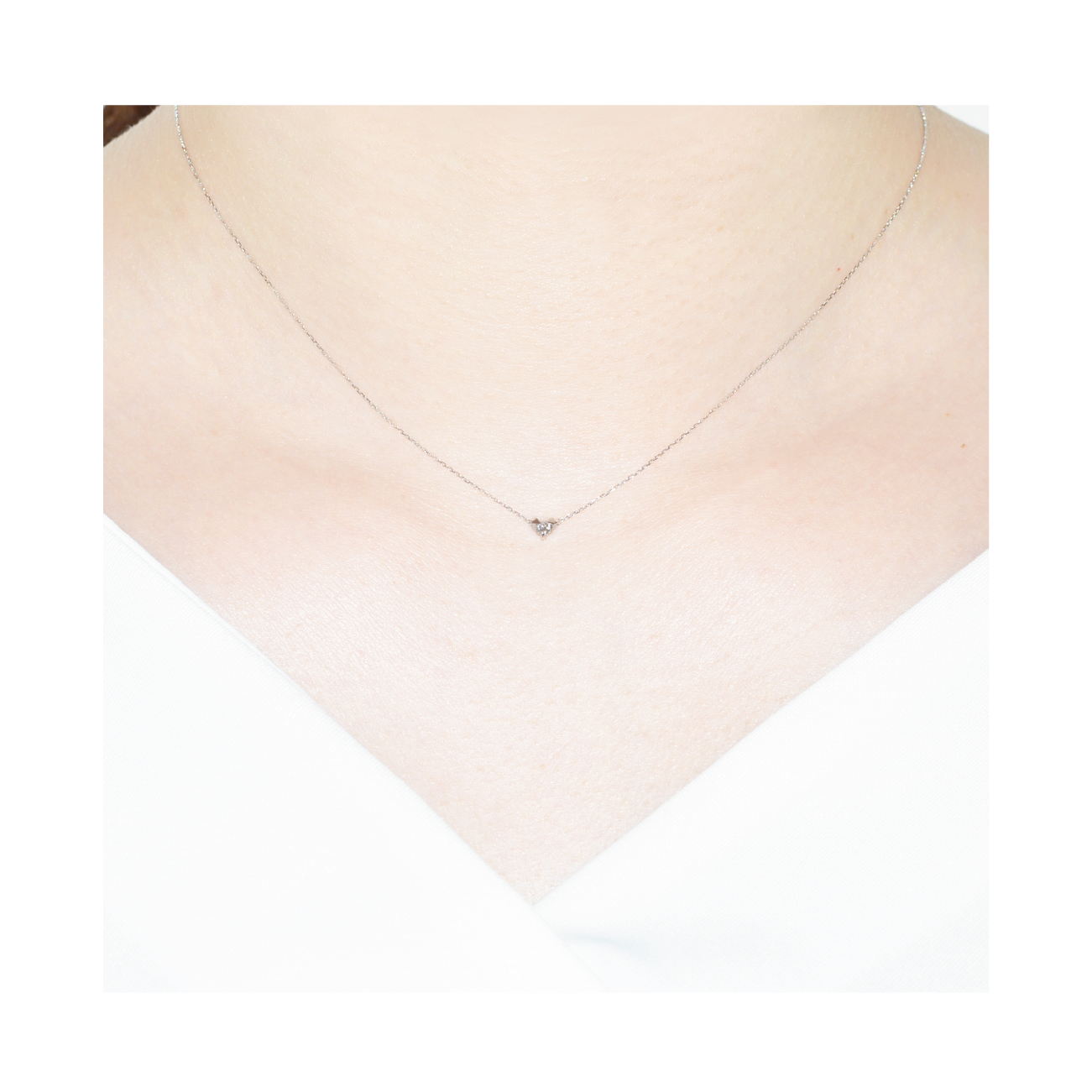 K10WGダイヤネックレス 装着画像