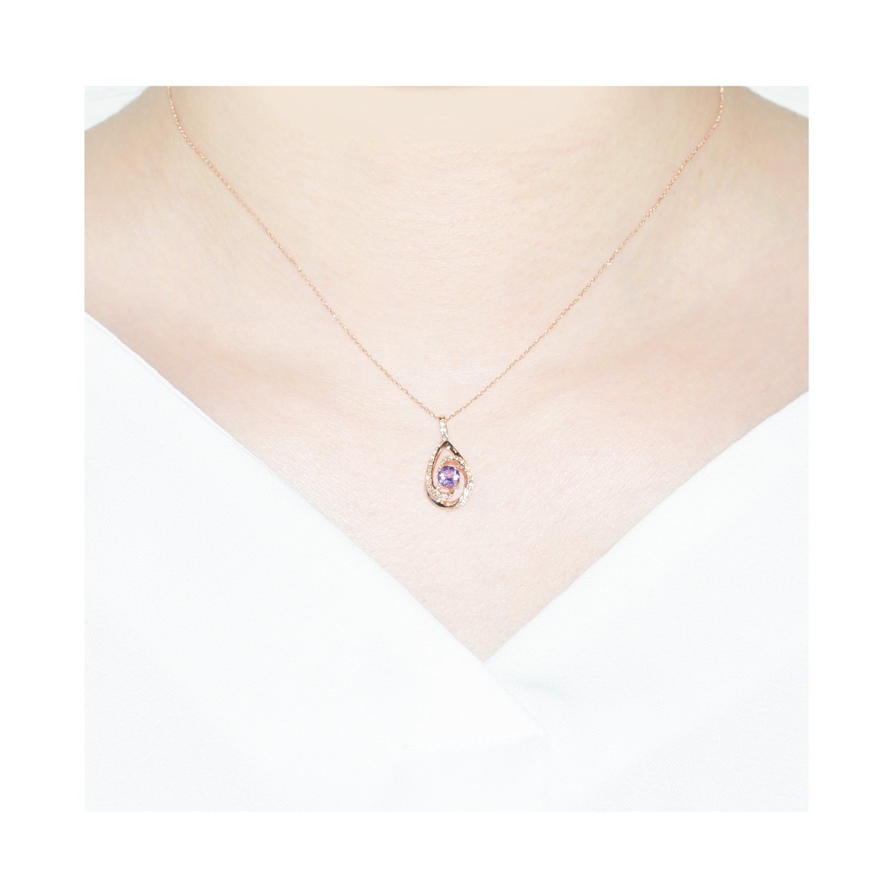 K10PGアメシストネックレス 装着画像