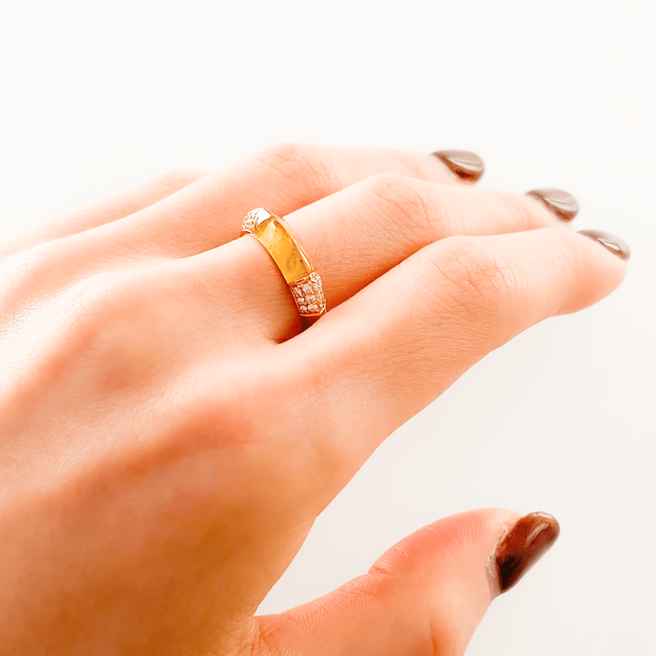 K18YGシトリンリング 装着画像