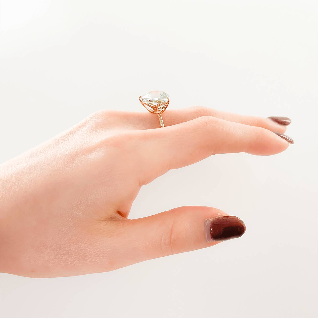 K18YGグリーンクォーツリング 装着画像