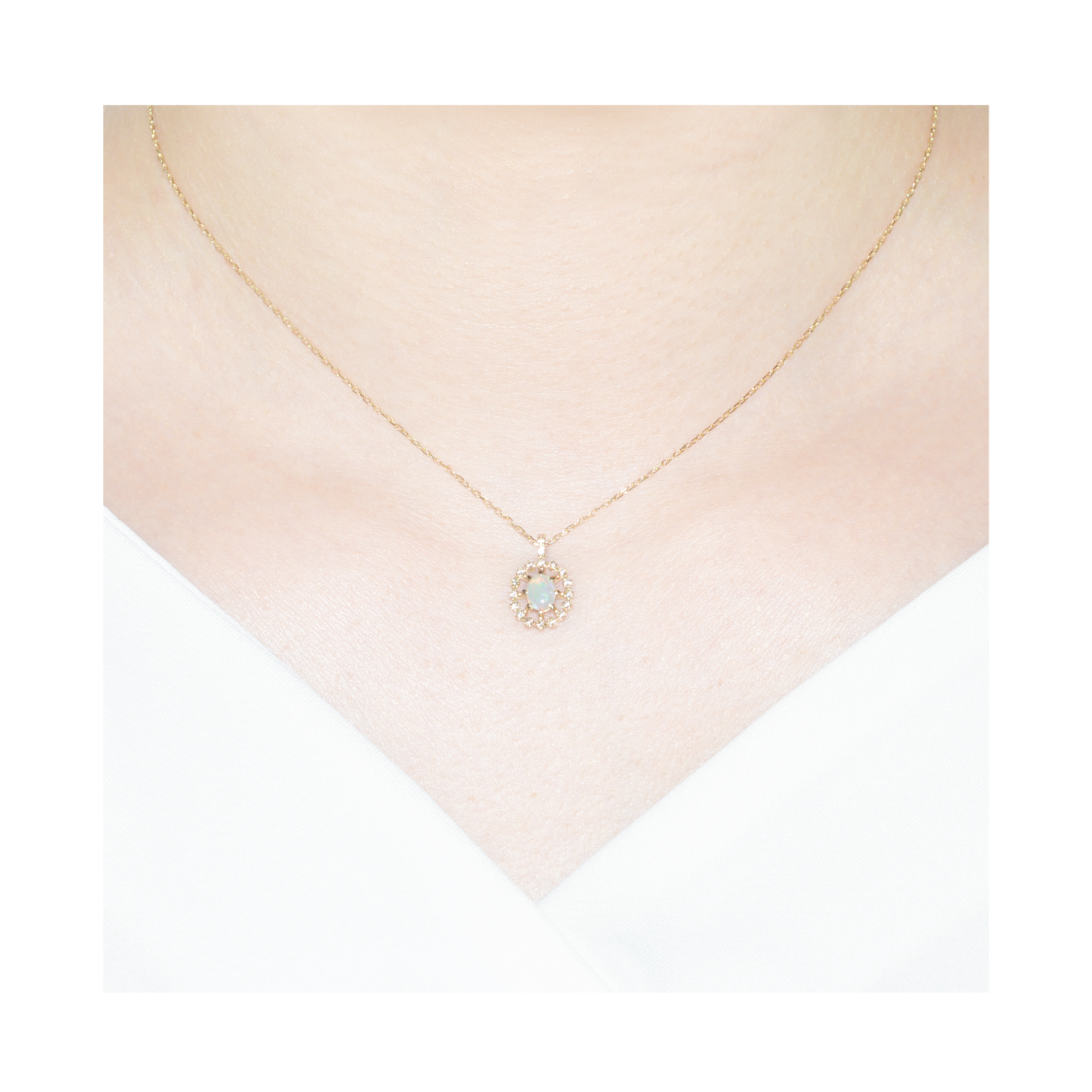 K10YGオパールネックレス 装着画像